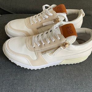 SNKR Rodeo White Sneakers